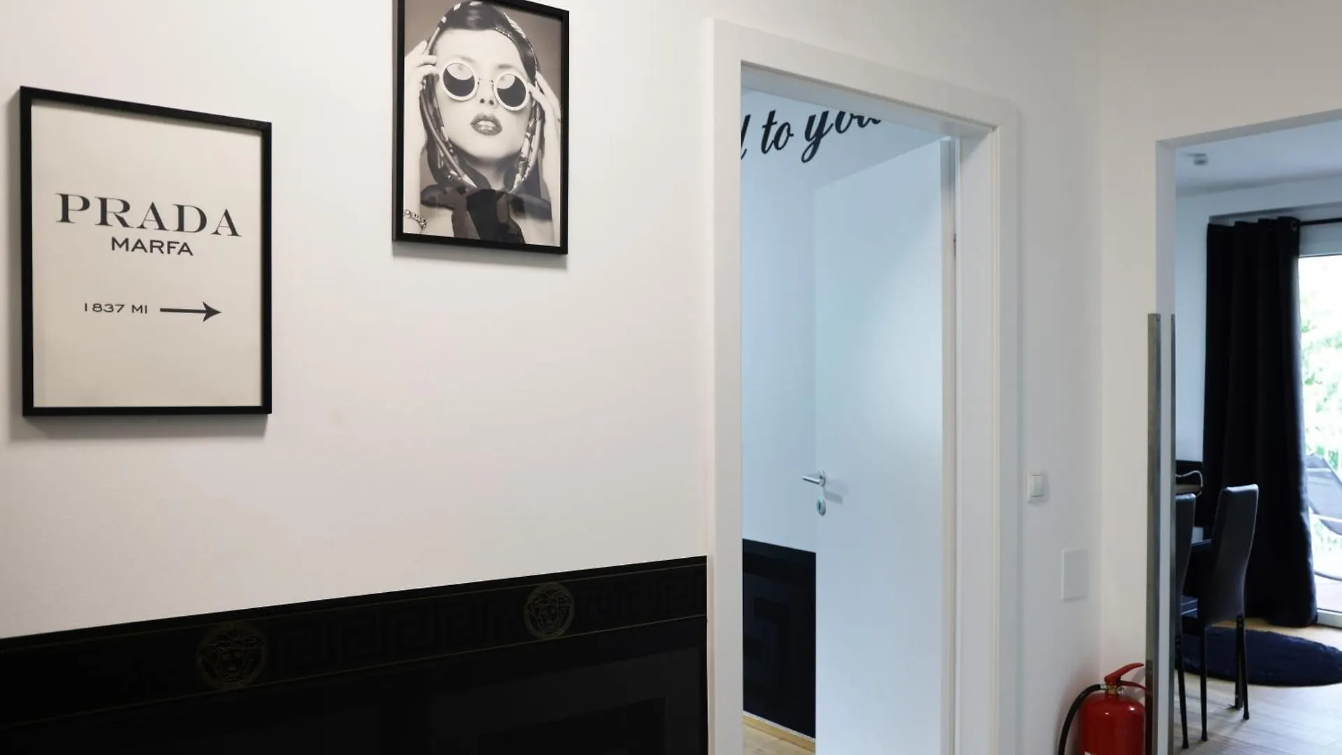 Vienna'S Modern Black Beauty - Couples & Family-Friendly Apartment 0*, Wien Østrig