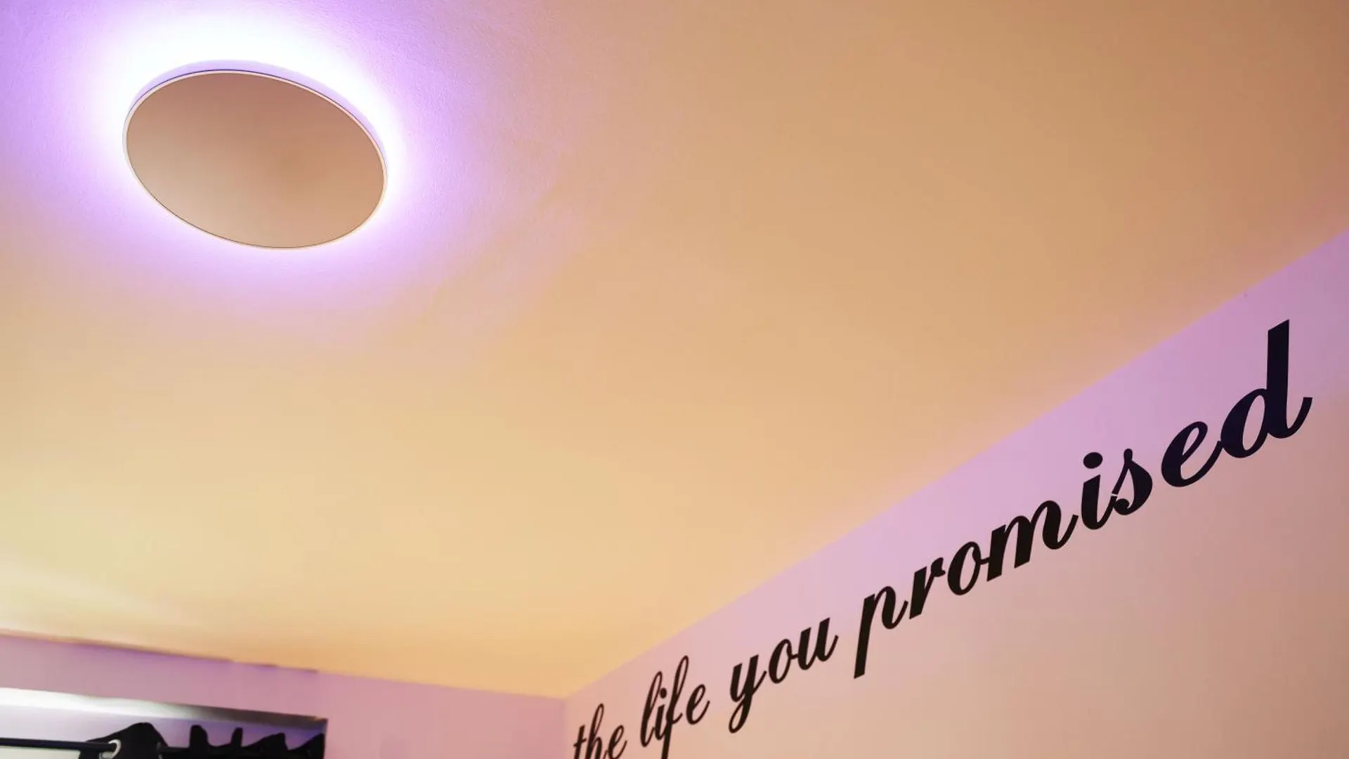 Vienna'S Modern Black Beauty - Couples & Family-Friendly Apartment Wien